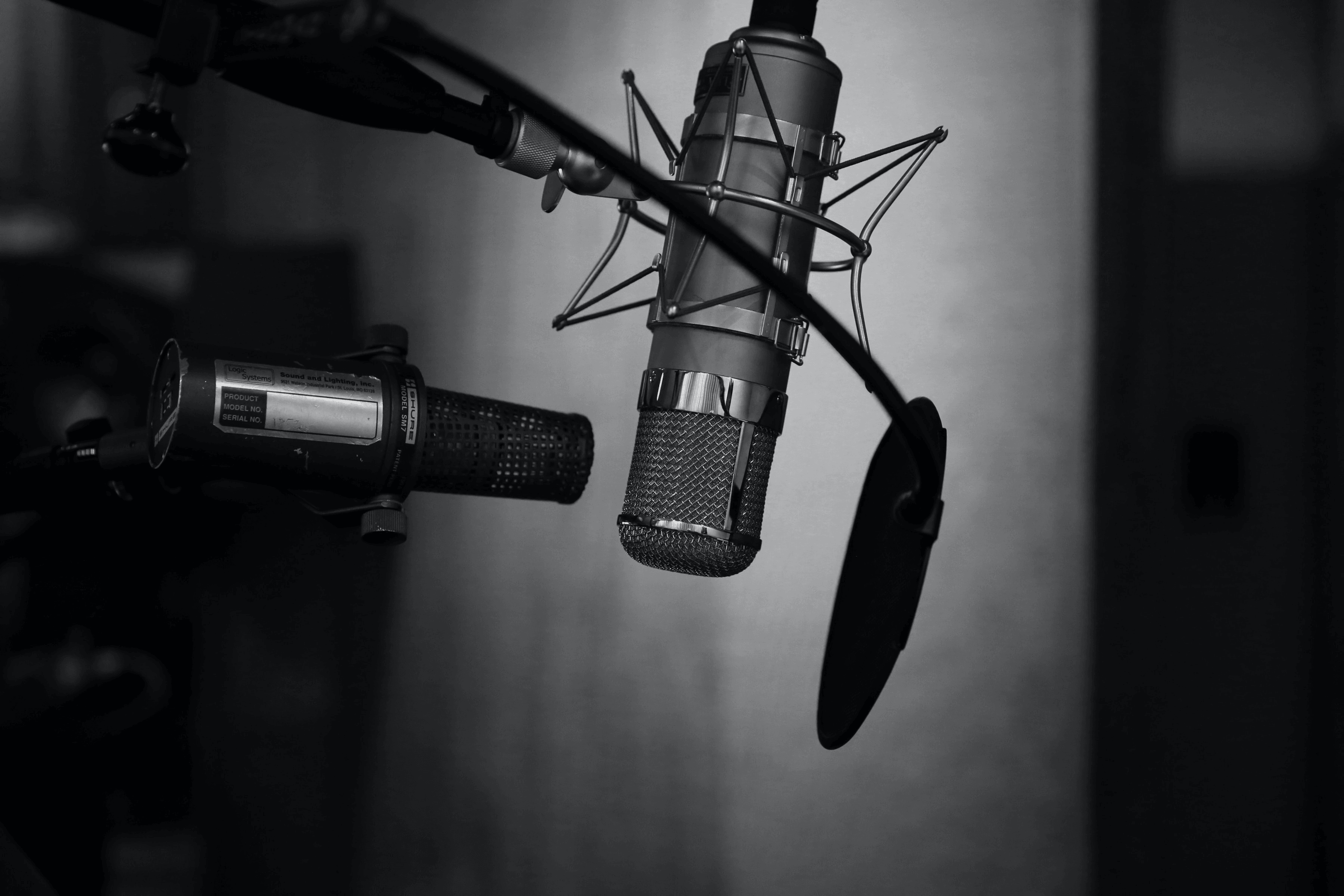 Microphone, studio.