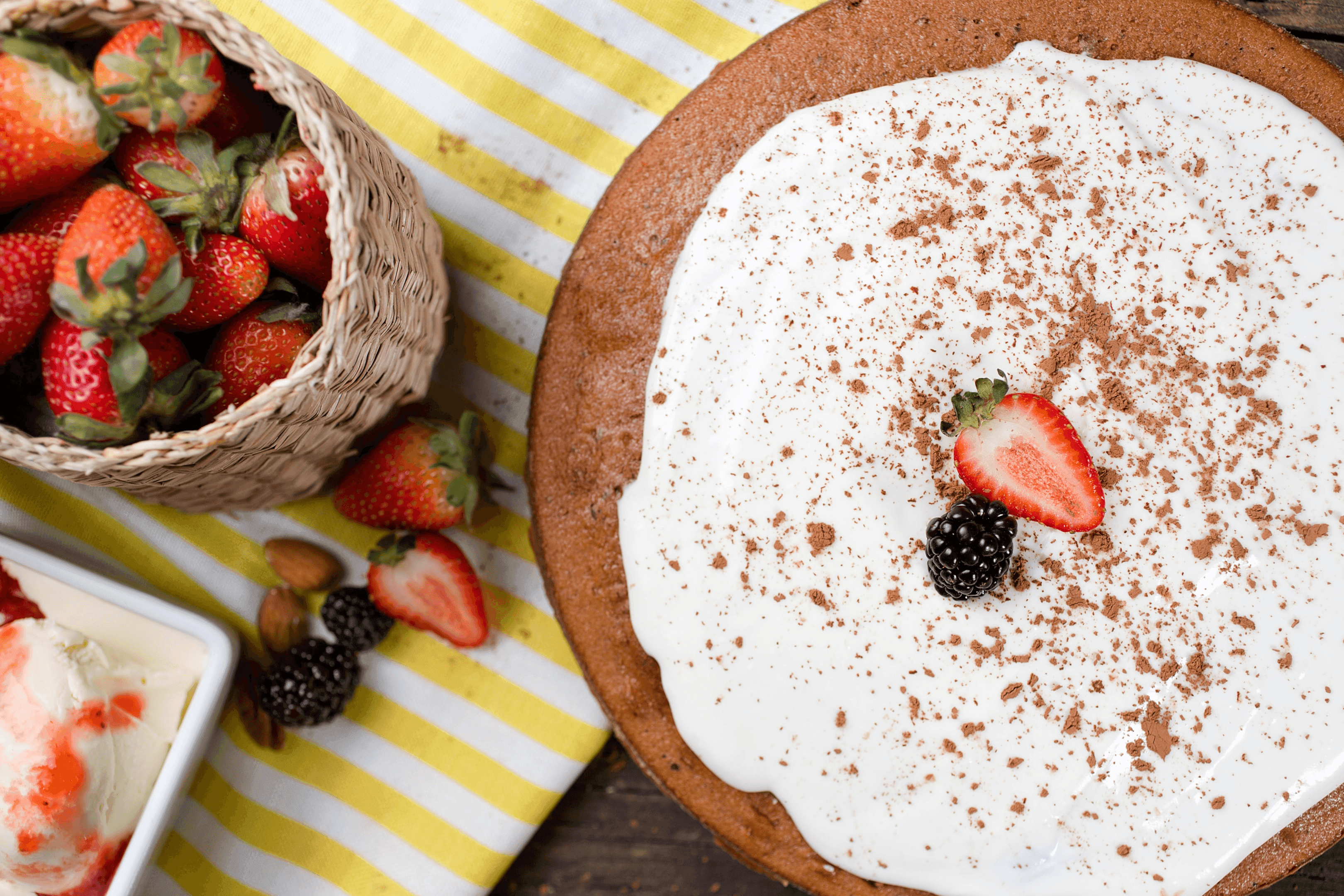 Cake, strawberry.